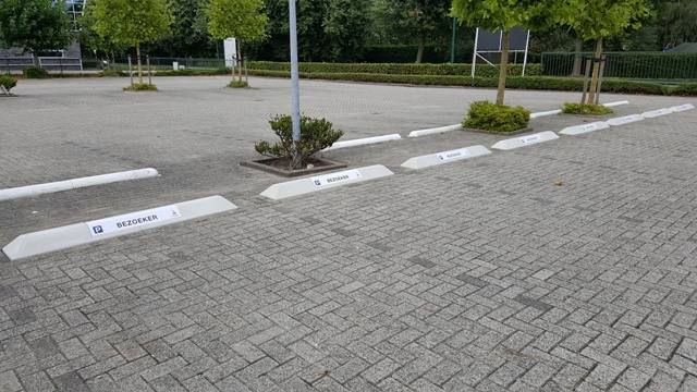 PARKMARK bij Rabobank Woerden Middelandse Zee 15 8 st parkstop